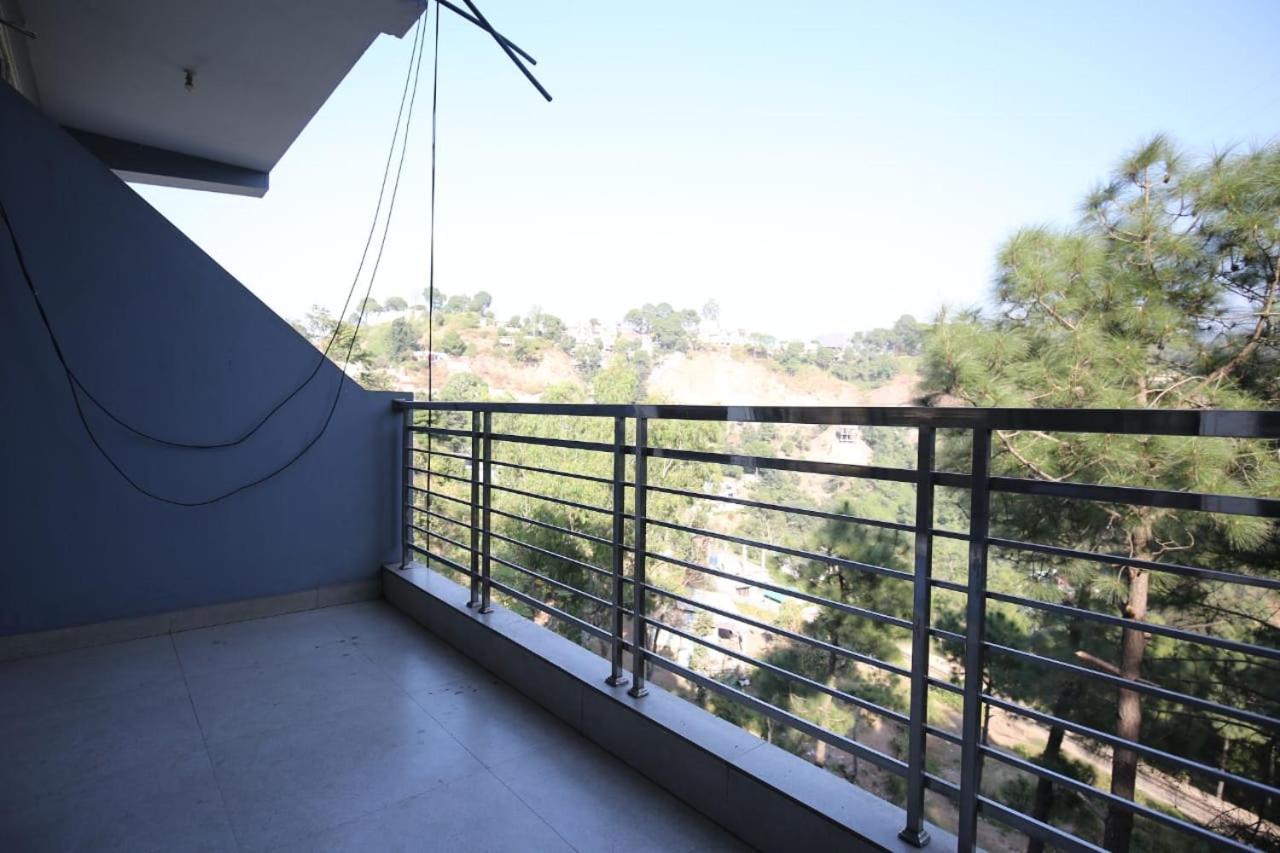 Sky Home Train View Kasauli Extérieur photo